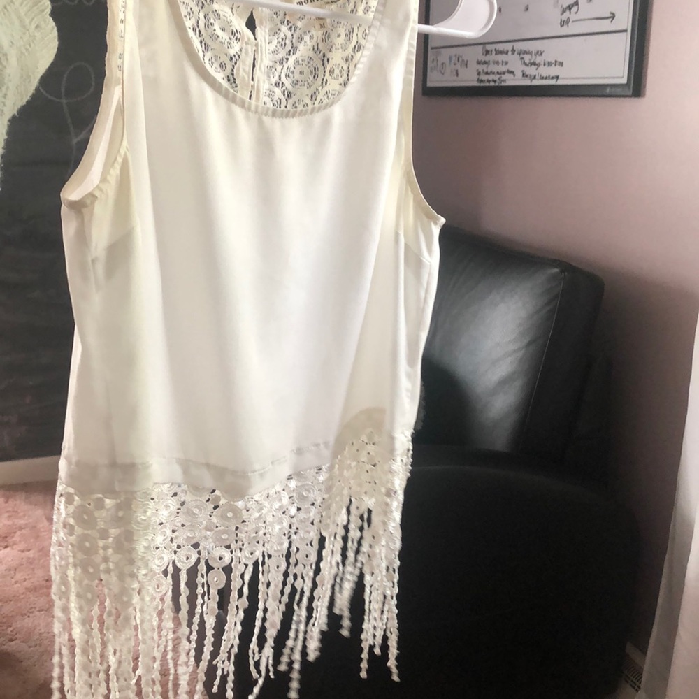 🤩BUY 3 GET 1 FREE🤩White sheer monteau top !